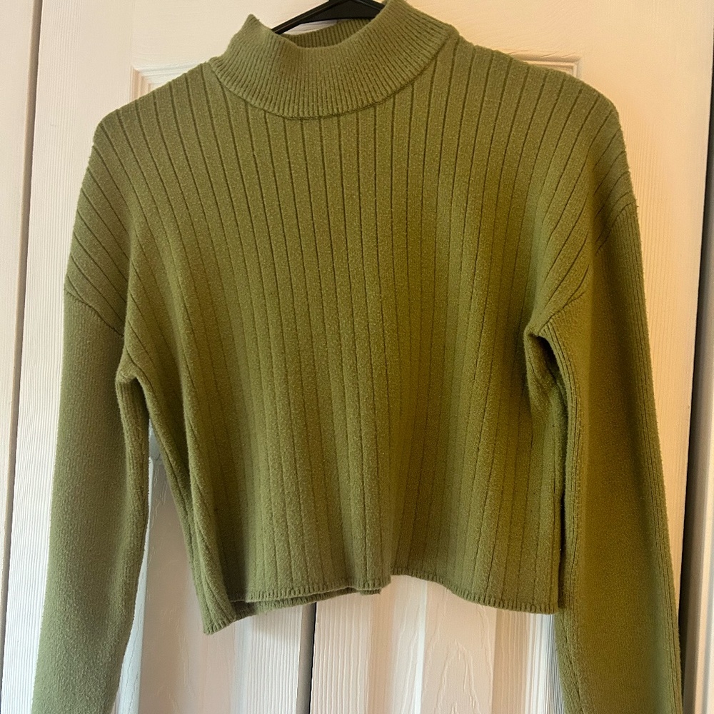 PacSun Green Light Weight Green Sweater